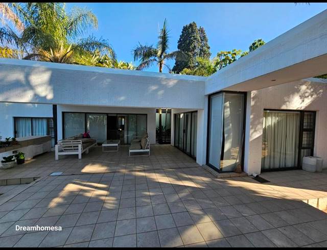 5 BEDROOM HOUSE FOR SALE IN SANDOWN